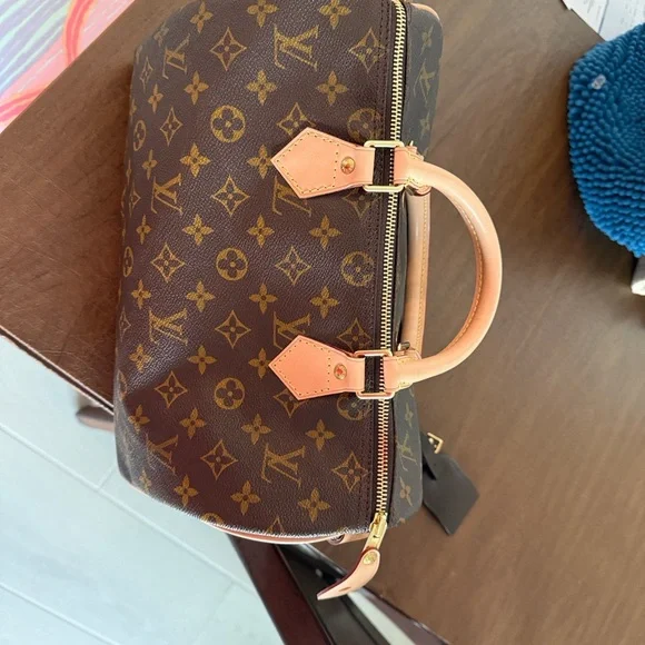 Vintage Louis Vuitton Monogram pristine condition. Authentic. - Picture 3 of 7